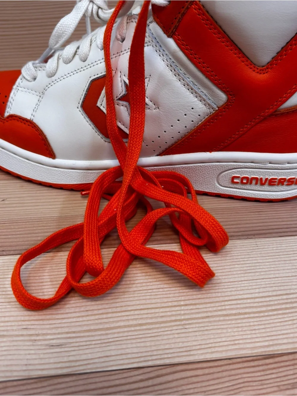 Converse Weapon Mid Men's Size 9 White Orange Leather Syracuse Sneakers  A11956C